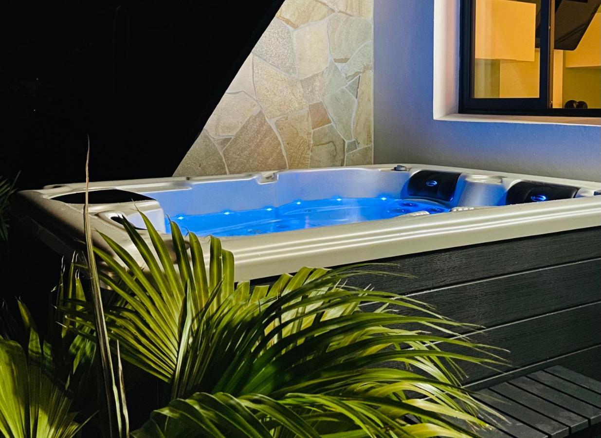 Ti Karet - Charmant Logement Avec Jacuzzi Et Vue Mer تير-دي-هوت المظهر الخارجي الصورة