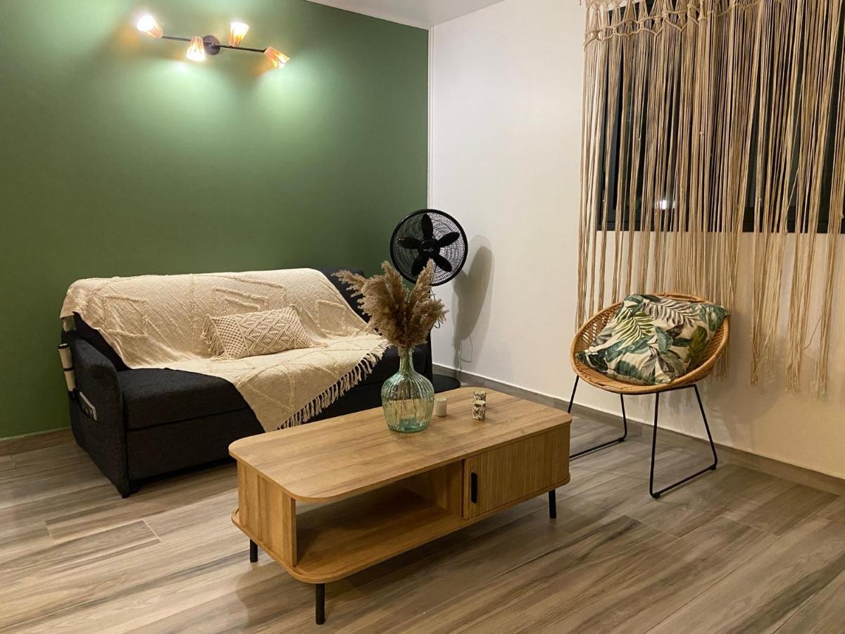 Ti Karet - Charmant Logement Avec Jacuzzi Et Vue Mer تير-دي-هوت المظهر الخارجي الصورة