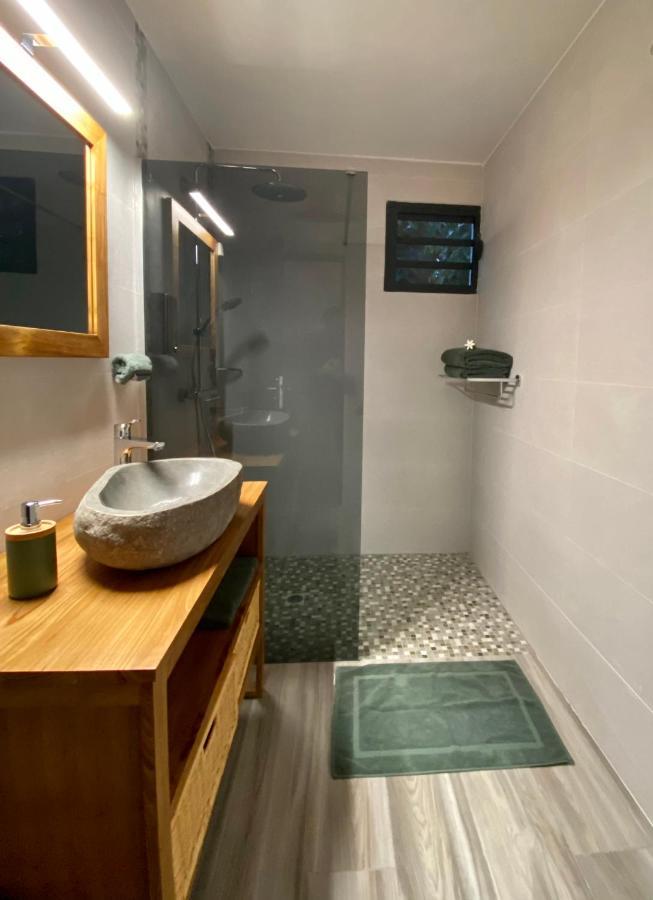 Ti Karet - Charmant Logement Avec Jacuzzi Et Vue Mer تير-دي-هوت المظهر الخارجي الصورة